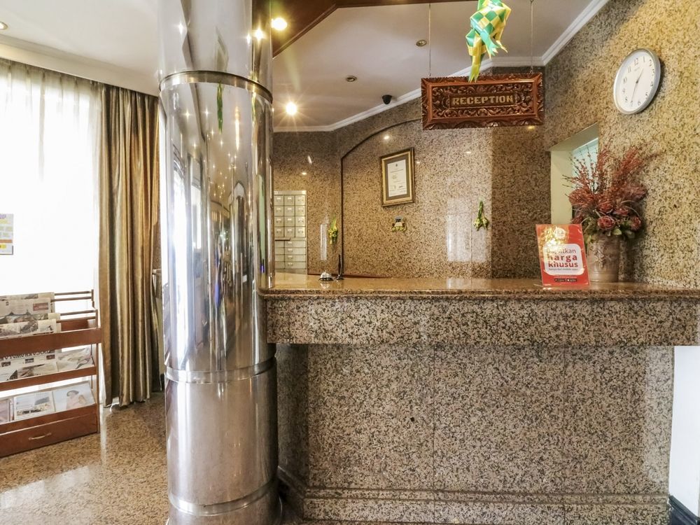 Nida Jampea 1459 Hotel 2*